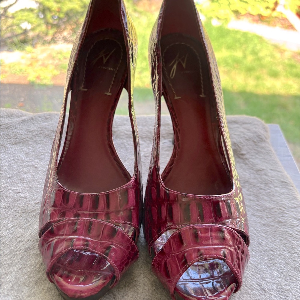 j. Vincent All Leather pink/ black Peep-Toe Heels - Picture 6 of 10